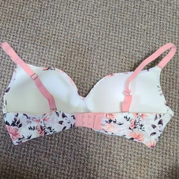 La Vie En Rose Wireless Bra 36D - Picture 2 of 3